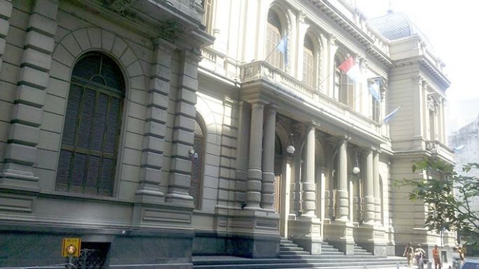 Desde Banco Nación piden a la Justicia suspender pagos al FMI hasta que el Congreso evalúe legalidad de la deuda