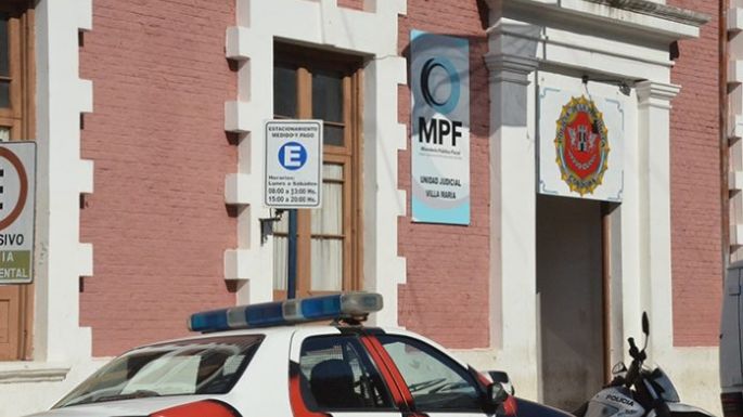 Detenidos por pegarle a la madre y a la pareja