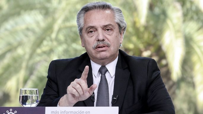 Fernández dijo que no habrá devaluación y descartó la toma de depósitos
