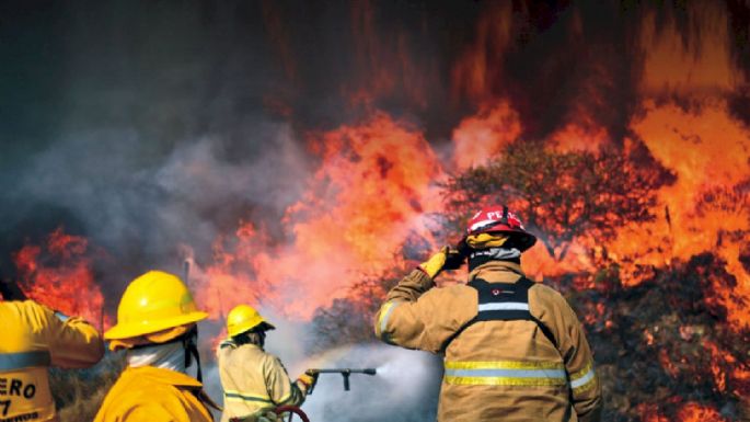 El bono para quienes trabajaron contra el fuego no incluye a Bomberos