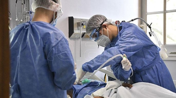 Córdoba confirmó este jueves un deceso y 135 casos nuevos