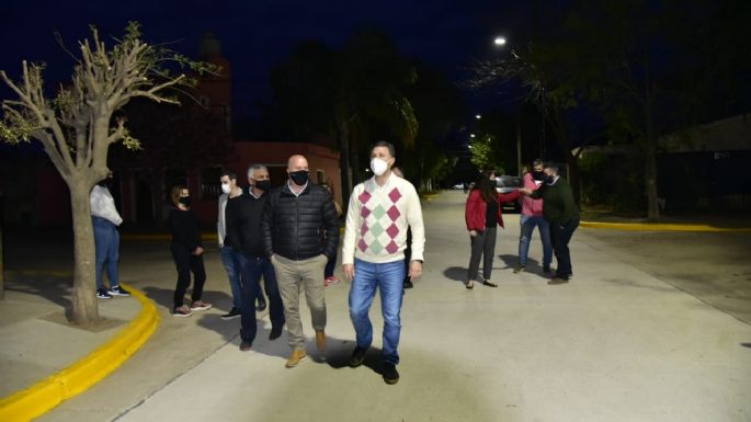Habilitaron la obra de pavimento en barrio Barrancas del Río