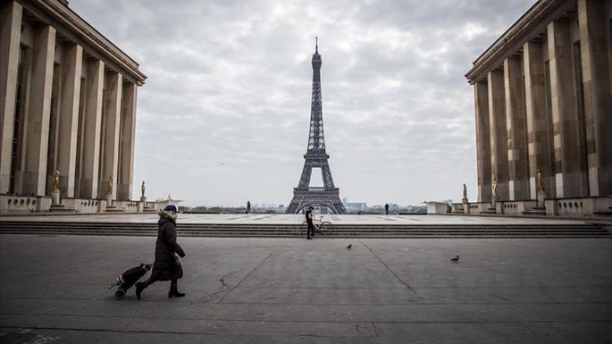 Francia analiza extender las restricciones por coronavirus hasta abril de 2021