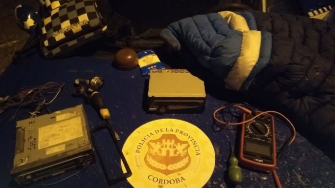 Robó elementos de cuatro camiones y logró fugarse
