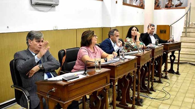 La oposición presentó un proyecto por el no inicio de clases presenciales