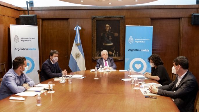 Invertirán 1.200 millones de pesos para garantizar atención a personas sin obra social