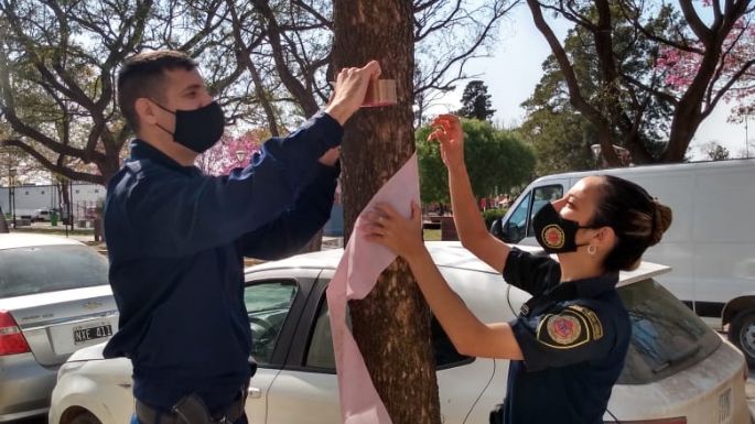 La comisaría de Oliva se sumó a concientizar sobre el cáncer de mama