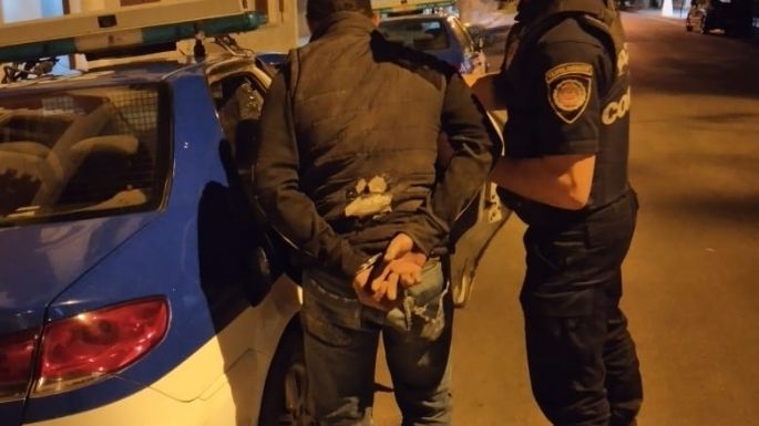 Incumplió una orden de restricción al aparecer por la casa de su ex pareja