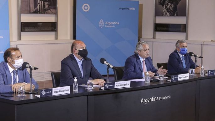 Fernández anunció restricciones a la circulación en departamentos de 18 provincias