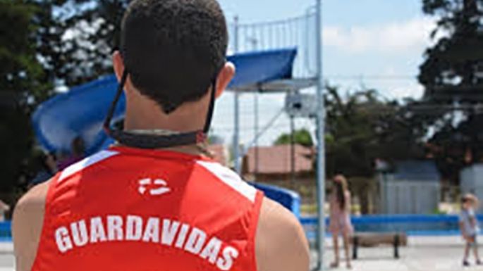Convocatoria a guardavidas