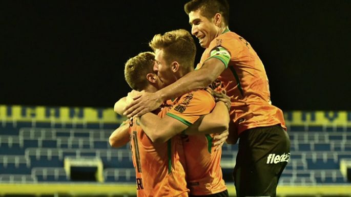 Rosario Central fue goleado por Banfield y el Decano no para de ganar