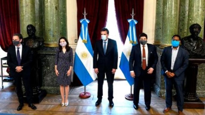 Massa y Guzmán aislados por un COVID-19 positivo en la comitiva del FMI