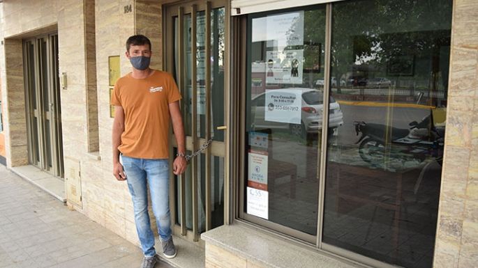 Se encadenó para solicitarle al  seguro que libere sus embargos
