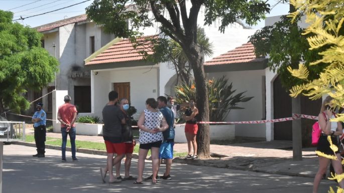 ANTICIPO - Investigan la muerte de un hombre en barrio Santa Ana