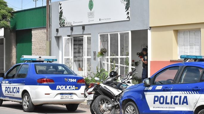 Asaltaron a una mujer y la hirieron en una mano