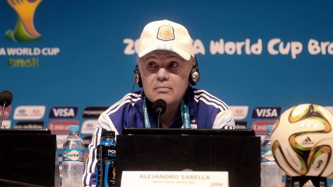 Alejandro Sabella continúa internado con "pronóstico reservado"