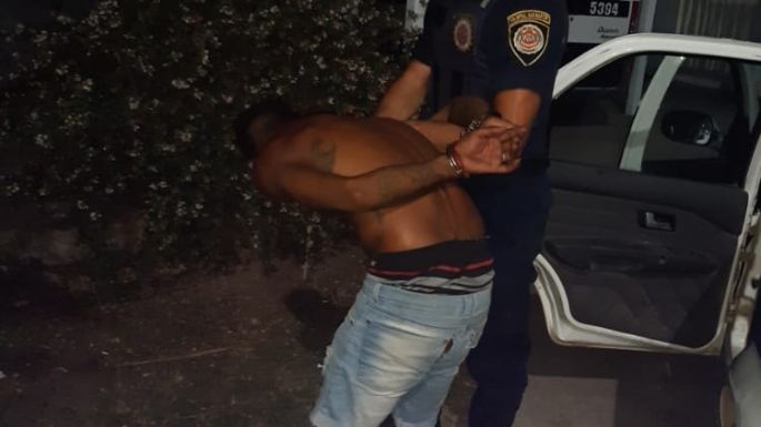 Amenazó a vecinos del San Nicolás con un cuchillo y una escopeta