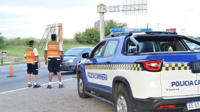 Murió una joven policía tras ser embestida en un control