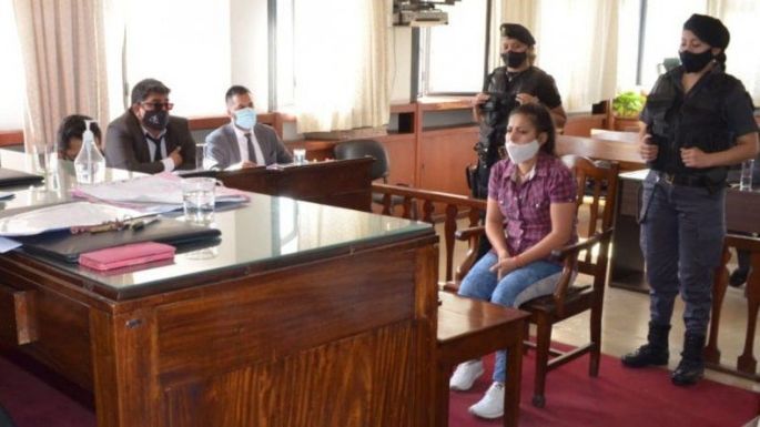 A prisión perpetua una mujer que mató a su hijo de 3 años