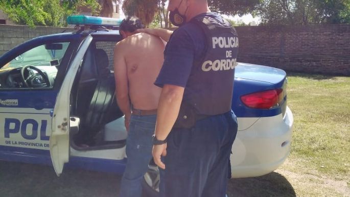 Un detenido acusado de robar un celular