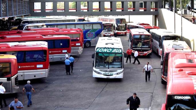Colectiveros de Córdoba cerraron la paritaria 2022 con aumento del 120%