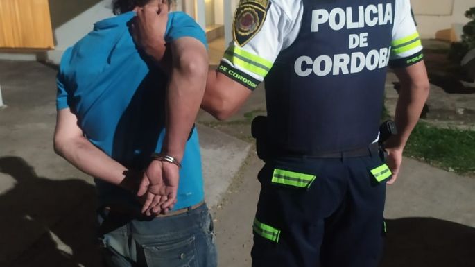 Detuvieron a un hombre por exhibicionismo frente a menores de edad en pleno centro