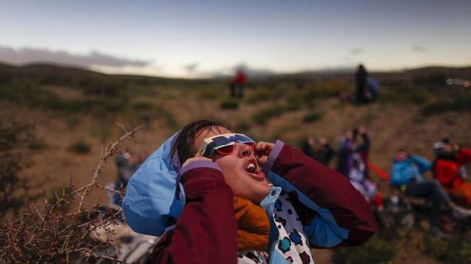 En Piedra del Aguila se hizo de noche en pleno día