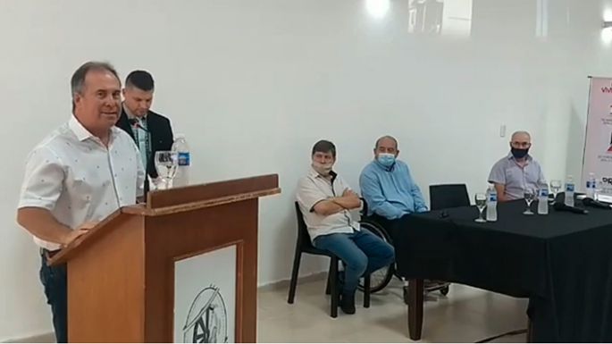 El municipio entregó 11 viviendas