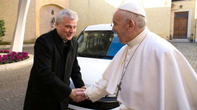 Dos cardenales dieron positivo y el Papa cambia su agenda de Navidad