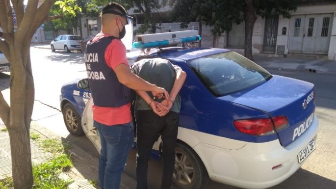 Detuvieron a los hijos del hombre que atacó a dos personas con un palo