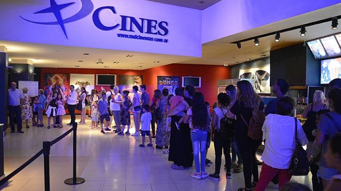 “El cine solamente espera la orden”