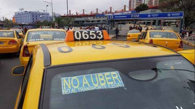 Protesta contra la vuelta de Uber