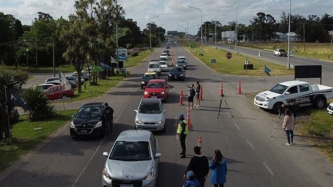 Miles de viajeros se lanzaron a las rutas por el "finde" largo