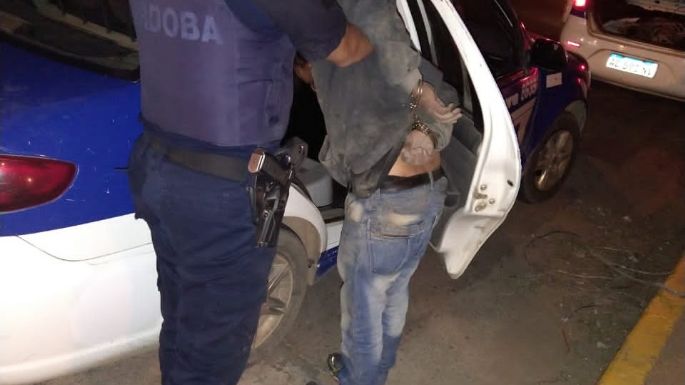 Detienen a un hombre que intentaba robar un acoplado