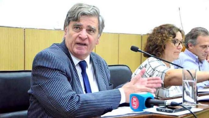Caronni llamó a los radicales a "superar nuestra crisis propia" ante la "inestabilidad institucional que vive la ciudad"