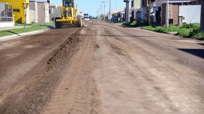 Trabajan en calles de barrio Los Olmos