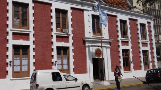Detenido por incumplir una orden de restricción