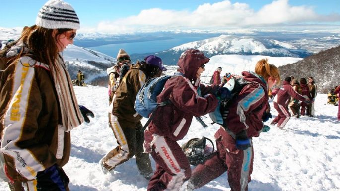 Bariloche frena la llegada de egresados ante el aumento de casos