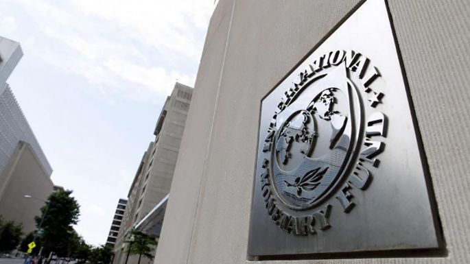 Llegará una comitiva del FMI para renegociar el pago de la deuda