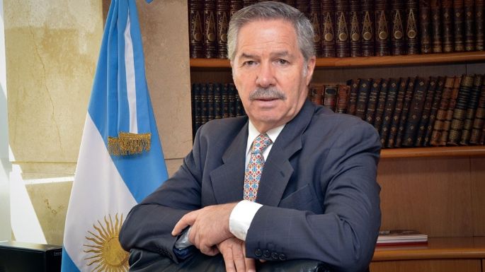 Solá se enteró en El Salvador de que ya no era canciller