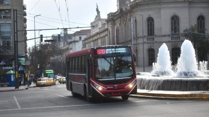 Desde esta medianoche, paro de transporte en Córdoba capital