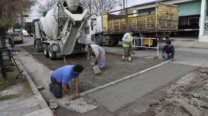 Habrá desvíos por tareas de bacheo en el paso a nivel de bulevar Vélez Sarsfield