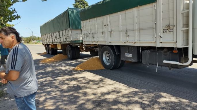Camioneros denunció "aprietes y amenazas" a choferes por el lockout de las patronales del agro