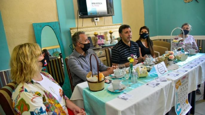 Lanzaron "Biblioteca al Paso", un programa virtual para leer en bares