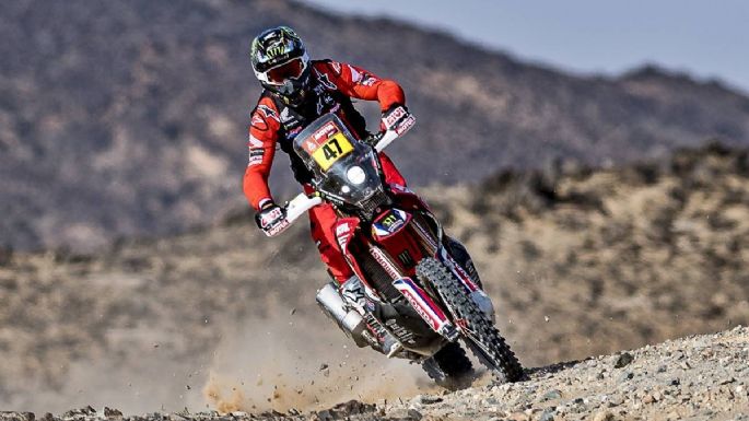 Benavides sigue en punta