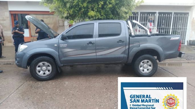 Recuperan una pickup robada y que circulaba con patente trucha