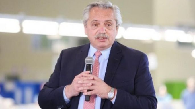 Fernández: "En marzo iniciarán las clases dentro de las aulas"