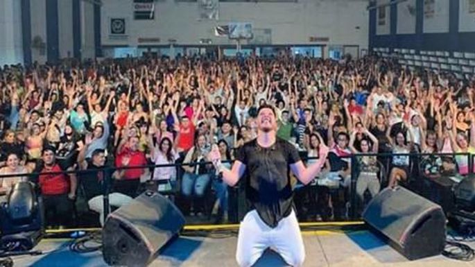 Multaron a Damián Córdoba por no cumplir los protocolos en un baile