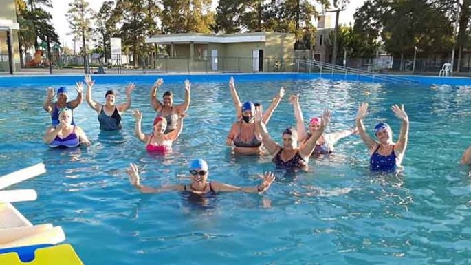 Cupo lleno en gimnasia acuática