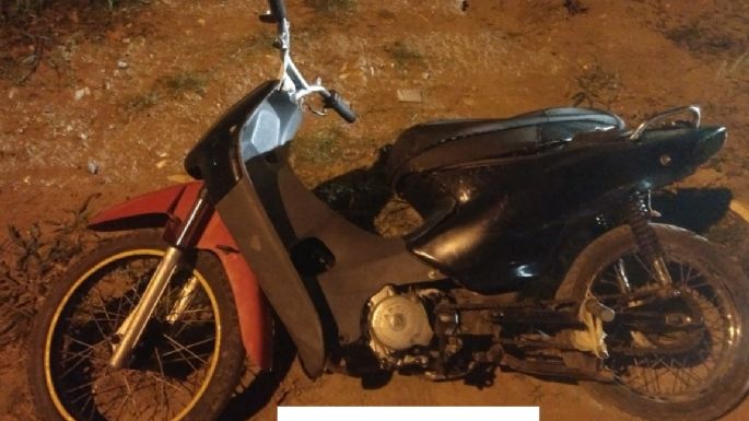 Conducían una moto adulterada y llevaban dos bicis de dudosa procedencia